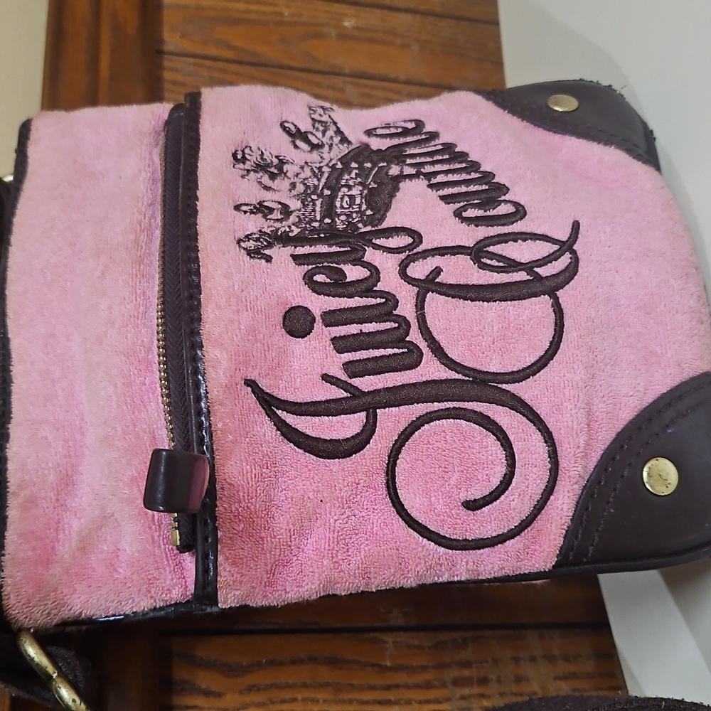 Juicy Couture 🥳 HOST PIC🥳 y2k Velour Crown Juicy Small Crossbody Bag - Picture 4 of 17